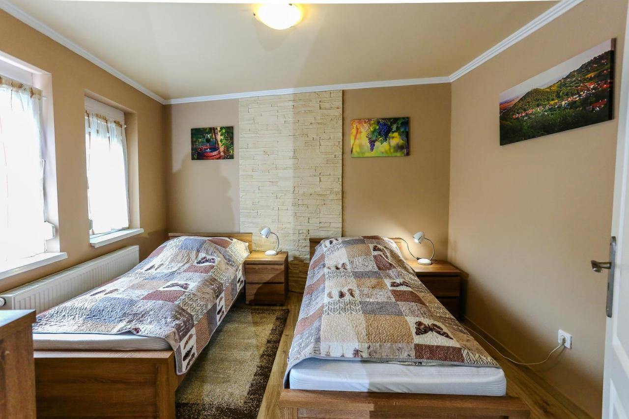 Gardi Apartman Szekszard Ngoại thất bức ảnh