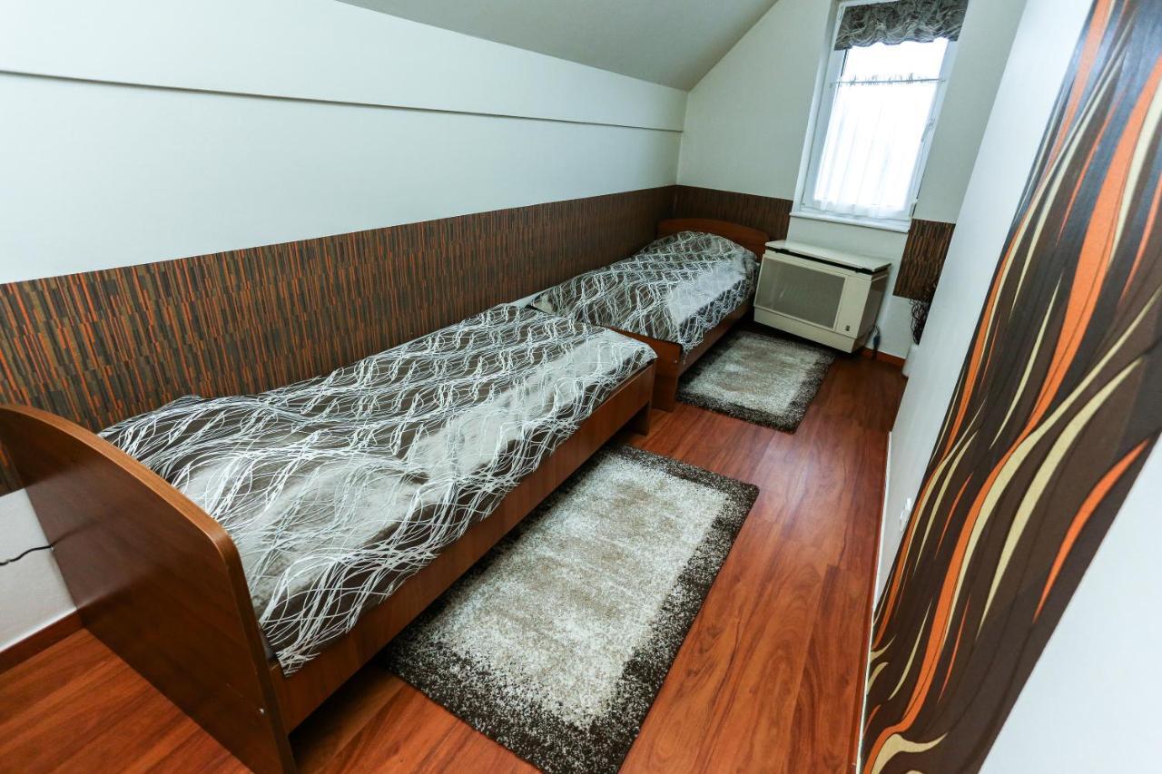 Gardi Apartman Szekszard Ngoại thất bức ảnh